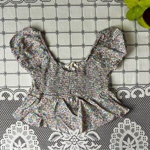 Aeropostale Multicolor floral Smocked crop Top size medium